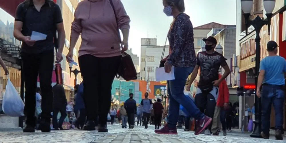 Paciente tinha 87 anos e estava internada na UTI; ela morreu nesta quarta-feira