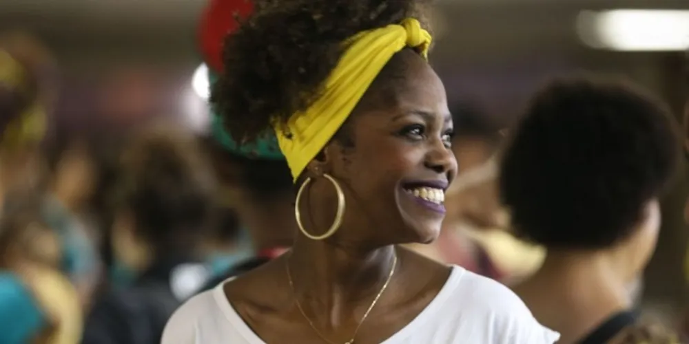 Do total de candidatos negros, 186.881 são homens e 89.210 são mulheres. 