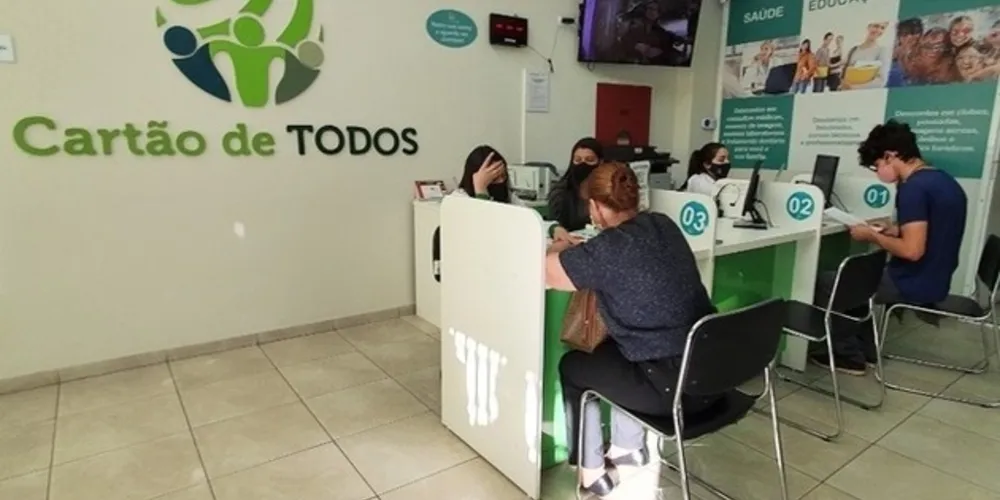 Durante o Outubro Rosa, a empresa oferta exames voltados para o público feminino com descontos especiais