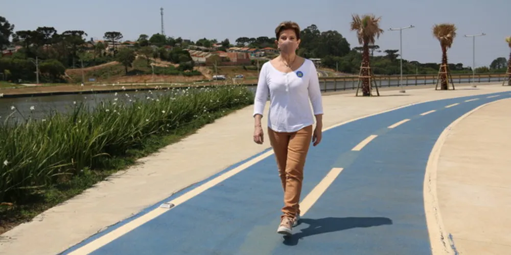 “A sustentabilidade  e a proteção do meio ambiente são essenciais para que continuemos avançando economicamente e como sociedade", diz a professora