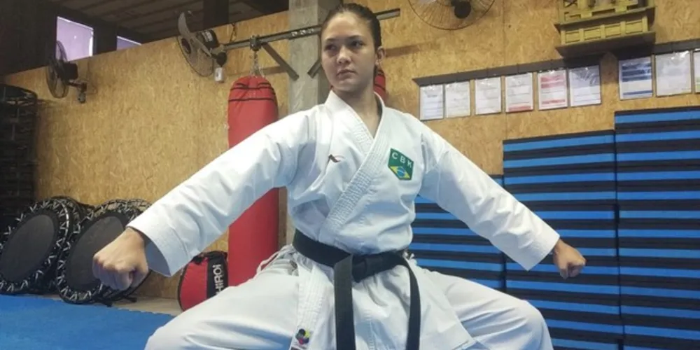 Brenda Garret ficou em segundo lugar no American Junior Karate League, competição virtual que reúne atletas da América Latina