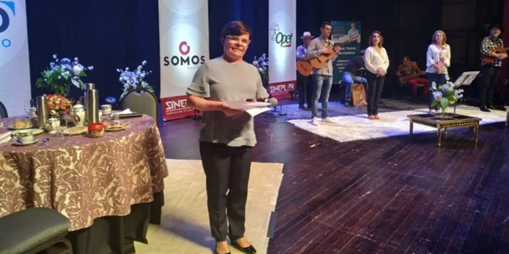 Evento contou com uma palestra do autor educacional Leo Fraiman