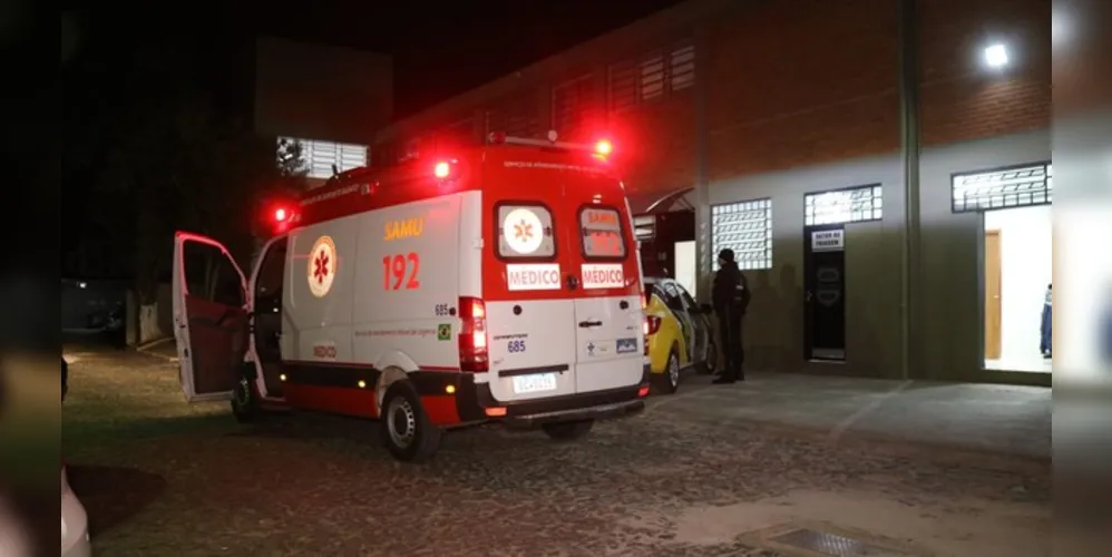 Homem estava na residência e acabou sendo agredido. Na delegacia, a ex-cônjuge tentou se automutilar