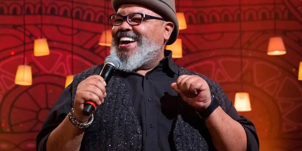 A assessoria do centro médico confirmou o quadro, mas disse que o sambista responde bem ao tratamento