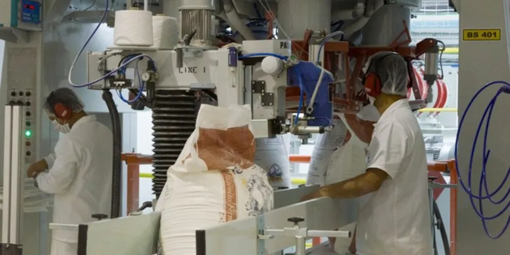 A Unium conta com sua marca própria de farinha de Trigo - Herança Holandesa - que passa por diversos processos até chegar ao consumidor final