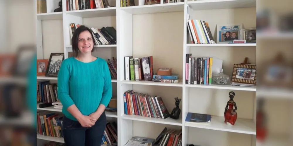 O livro foi lançado pela editora Bindi, do Rio de Janeiro e tem a possibilidade de ser baixado gratuitamente pelo site da editora.