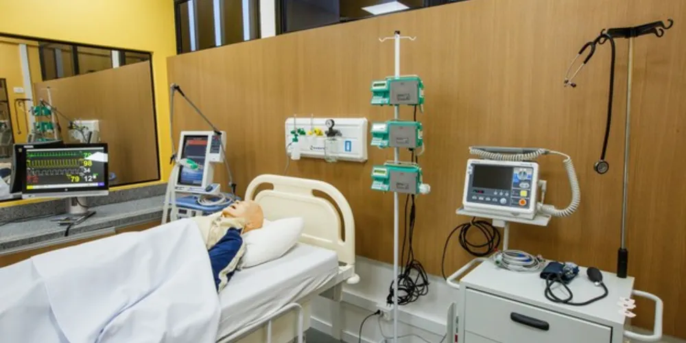 O vestibular é composto por duas provas, uma de manhã e outra à tarde, totalizando 110 questões objetivas, além da redação. 