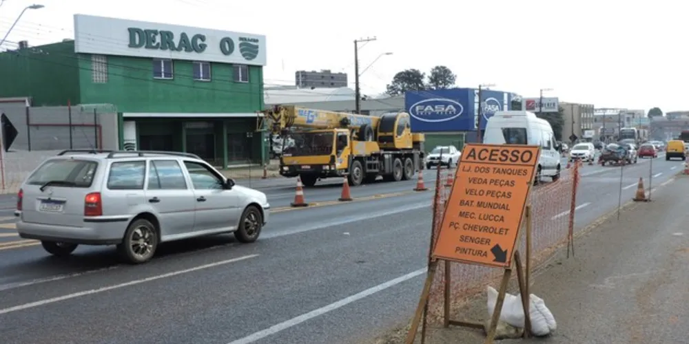 Concessionária adota medidas para que motoristas possam acessar estabelecimentos comerciais existentes no trecho urbano da BR-373