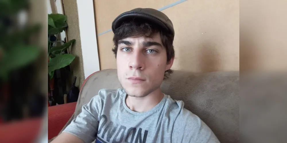 Uma célula engatinhando no mundo jurídico e às vezes taxado de “jovem
com espírito de velho”. Alguém que aspira sempre aprender mais um pouco.