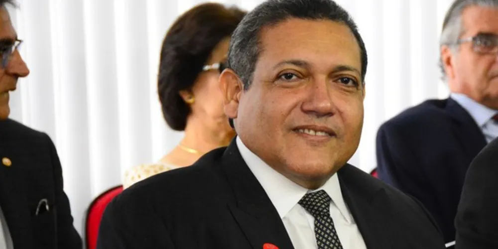 A expectativa da presidente do colegiado, senadora Simone Tebet (MDB-MS), é que a sabatina dure, pelo menos, oito horas.