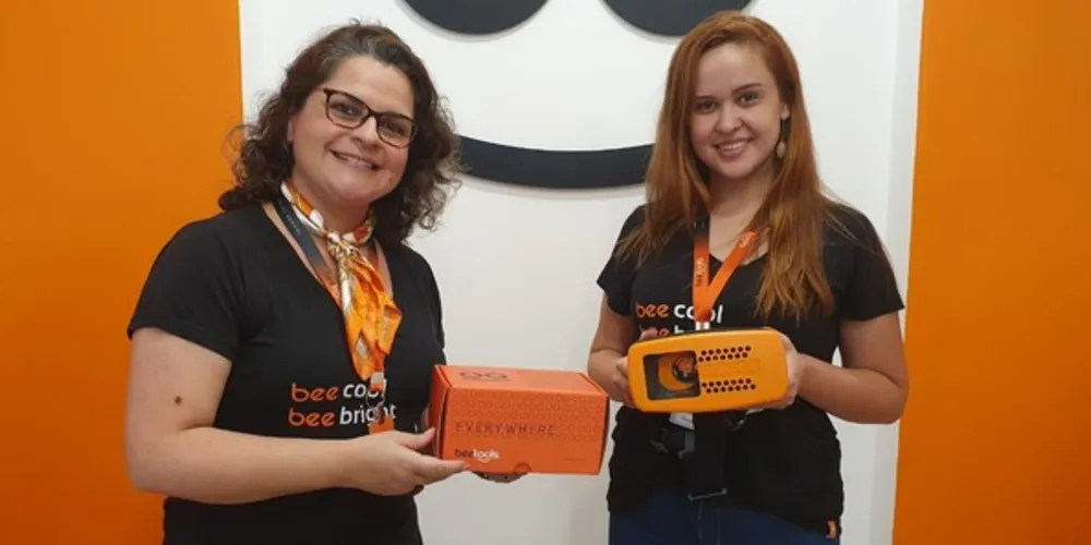 Ao fazer sua matrícula na Beetools Ponta Grossa, você ganha um óculos de realidade virtual para fazer suas aulas sem sair de casa