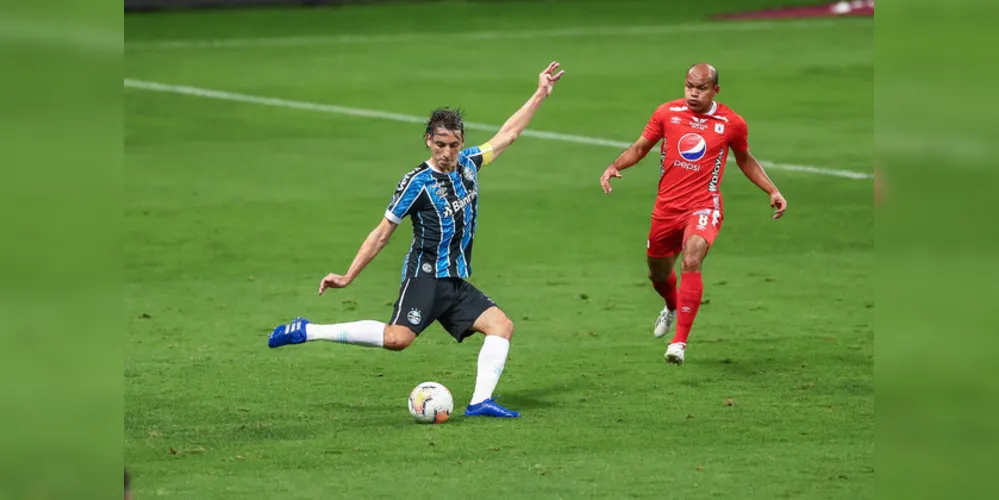 Empate nos acréscimos da segunda etapa deixa Tricolor na liderança do grupo E