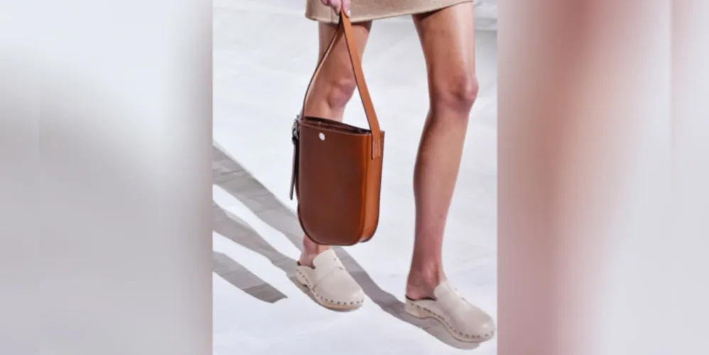 Tamanco clogs está no mercado é a novidade do mundo da moda
