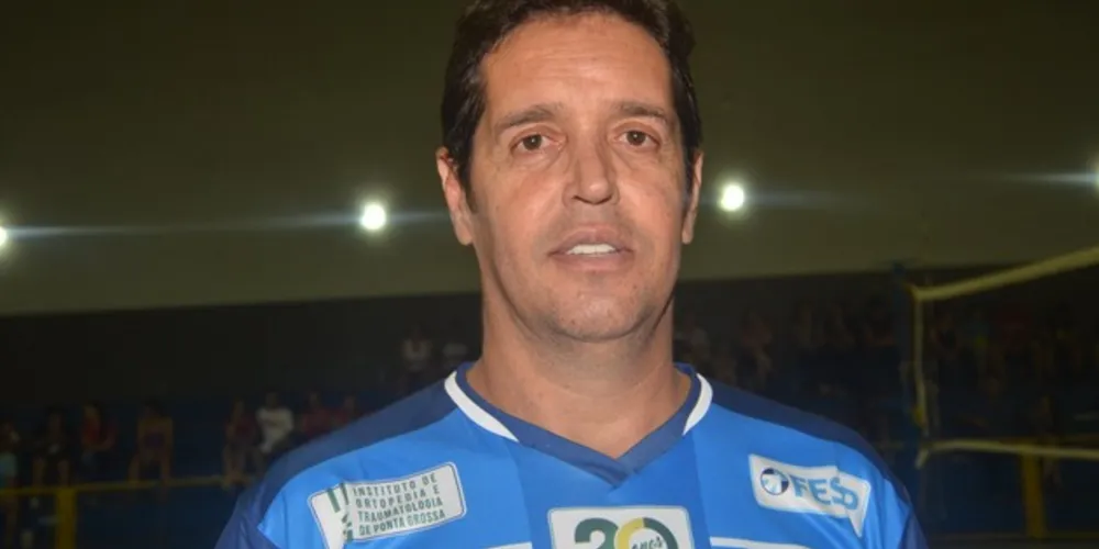 Dalmo permanece na UTI para poder ter o monitoramento 24 horas pela falta de ar e também para facilitar a hemodiálise.