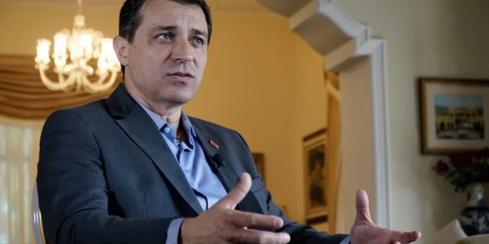 Tribunal especial decidiu manter denúncia apenas contra o governador Carlos Moisés (PSL)