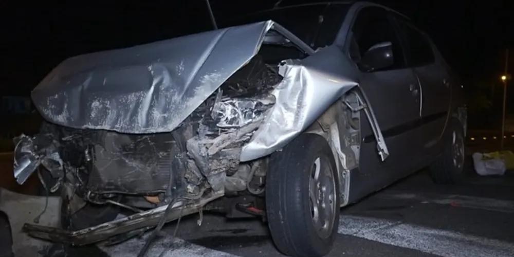 Imagem ilustrativa da imagem Batida entre carros deixa ferido no Jardim Carvalho