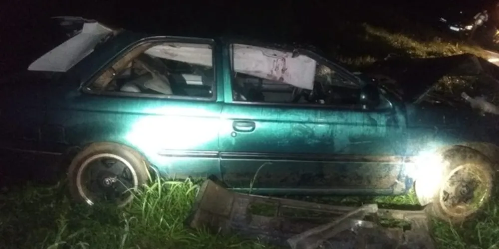 Imagem ilustrativa da imagem Jovem fica em estado grave após capotamento na BR-277