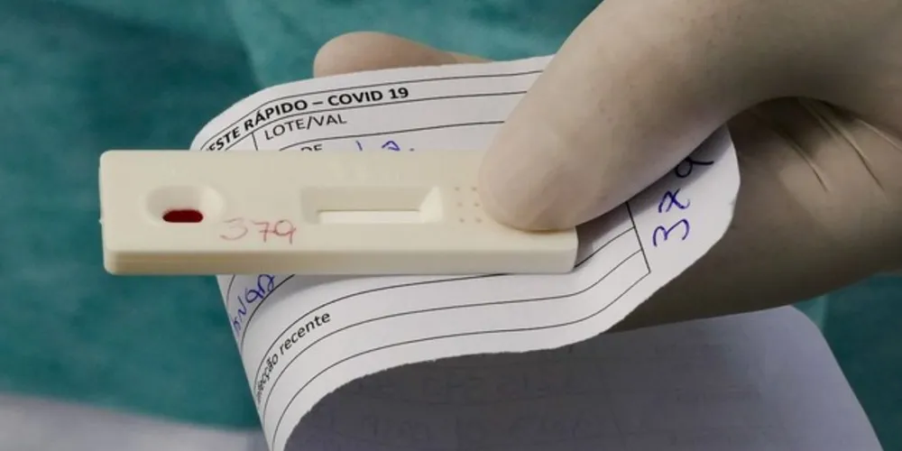 O levantamento da  última sexta-feira (23) indica ainda que o pico de mortes por coronavírus no país, de 1.094,14, foi atingido em julho, no dia 25.