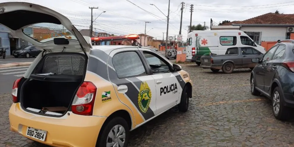 Acidente aconteceu no cruzamento da Avenida Carlos Cavalcanti com a Rua João Tomé