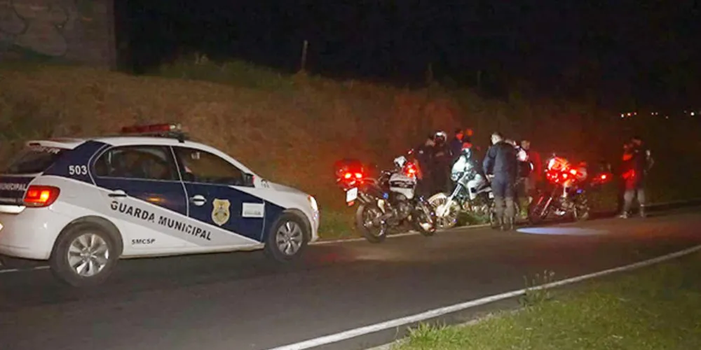 Suspeito também ficou ferido e precisou receber atendimento médico antes de ser levado á delegacia
