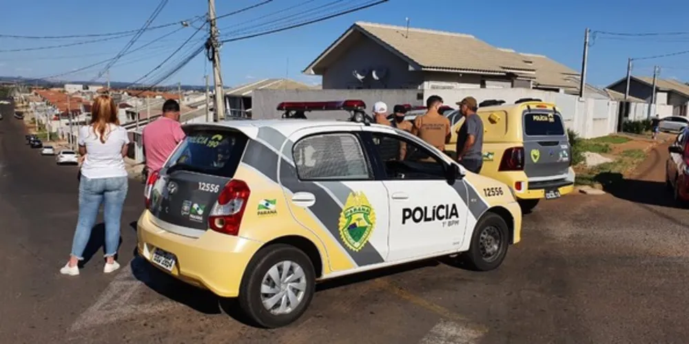 Após liberar a vítima, o homem continuou no interior da residência ameaçando atentar contra a própria vida