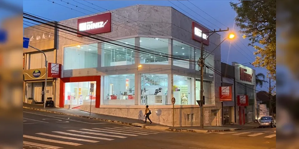 Nova loja traz marcas exclusivas e mais luxuosas do seguimento, com descontos de até 70%