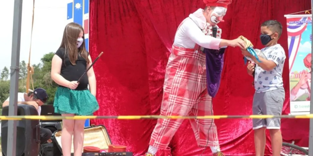 “Hoje tem circo na praça? Tem sim, senhor” teve sua última apresentação na tarde de ontem