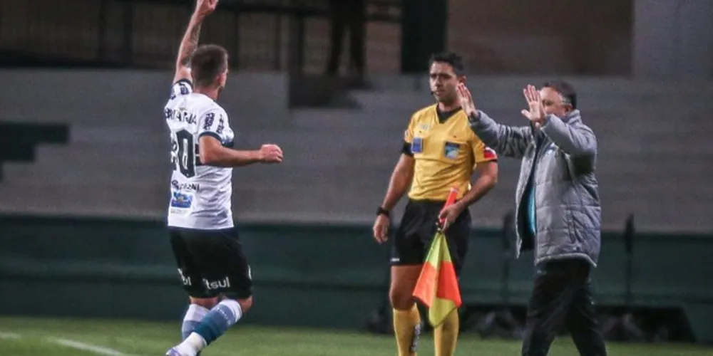 A vitória diante do Atlético Goianiense no Couto Pereira levou o Verdão aos 19 pontos e a 16ª colocação da tabela