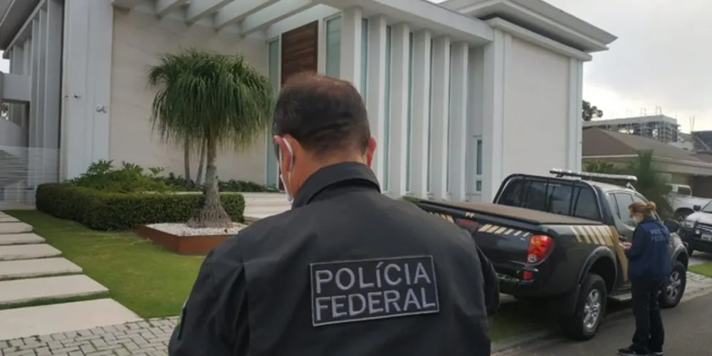 Somente uma das casas do líder da quadrilha foi comprada por R$ 6 milhões, segundo a PF