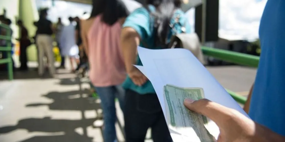Para a emissão do novo documento, é preciso estar livre de débitos com a Justiça Eleitoral.