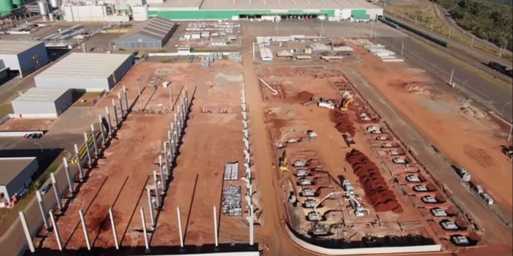 Em Ortigueira, o desenvolvimento industrial, com a construção do Projeto Puma, levou a contratações na Construção Civil