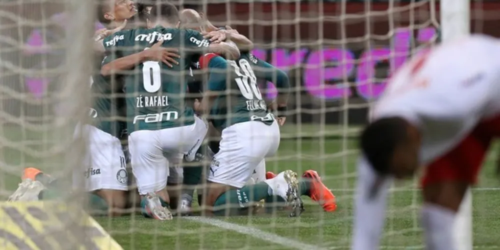 Gol de Gabriel Verón garante vitória do Palmeiras nas oitavas de final