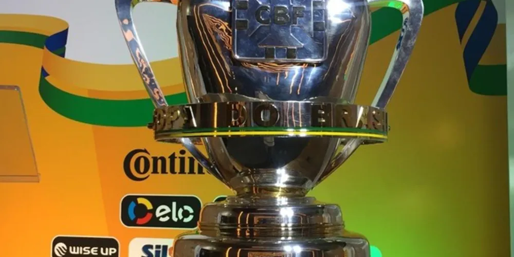 O clássico nacional entre Flamengo e São Paulo decidirá uma das vagas às semifinais