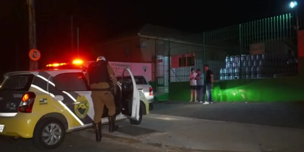 Com o impacto, motorista bateu o rosto no para-brisa e lesionou o nariz