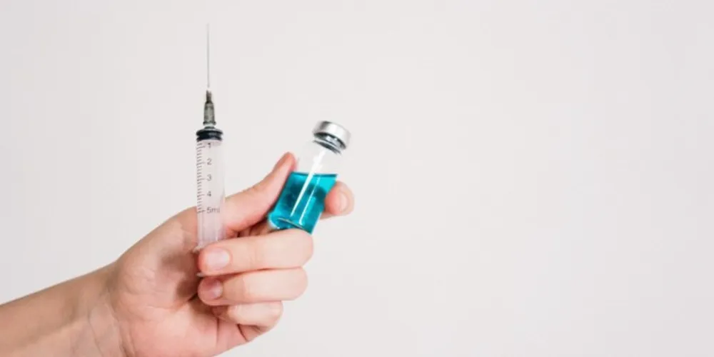 A Pfizer e sua parceira alemã BioNTech são as primeiras farmacêuticas a anunciarem dados bem-sucedidos de um ensaio clínico em larga escala com uma potencial vacina contra o novo coronavírus. 
