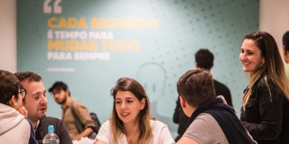 Evento gratuito acontece nos dias 13 e 14 de novembro, de forma 100% digital. Participantes terão 24 horas para solucionar desafios voltados para o Paraná e Curitiba