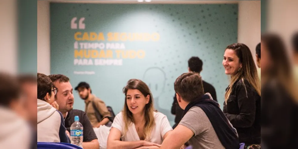 Evento gratuito acontece nos dias 13 e 14 de novembro, de forma 100% digital. Participantes terão 24 horas para solucionar desafios voltados para o Paraná e Curitiba