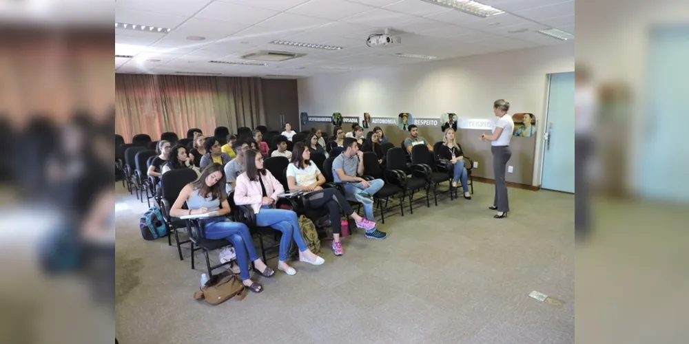 Iniciativa direcionada para jovens de 14 a 24 anos tem vagas disponíveis para o mês de dezembro; inscrições serão de forma remota, pela plataforma do Grupo CCR, e vão até dia 17 de novembro