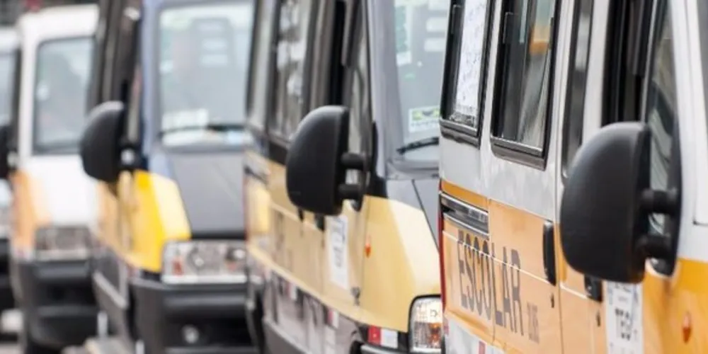 Para receber os recursos, estados e municípios precisam manter as prestações de contas do transporte escolar em dia.