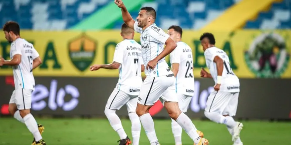 Partida foi marcada por polêmicas de arbitragem