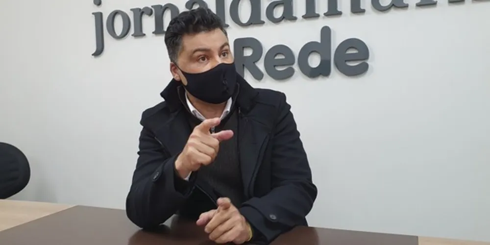 Imagem ilustrativa da imagem Em live, Rangel faz ‘tour’ pelos bairros de Ponta Grossa