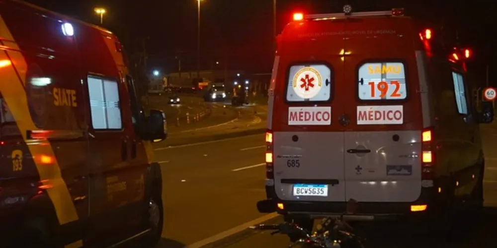 Samu e Siate se encontraram próximo a uma mecânica para estabilizar a vítima