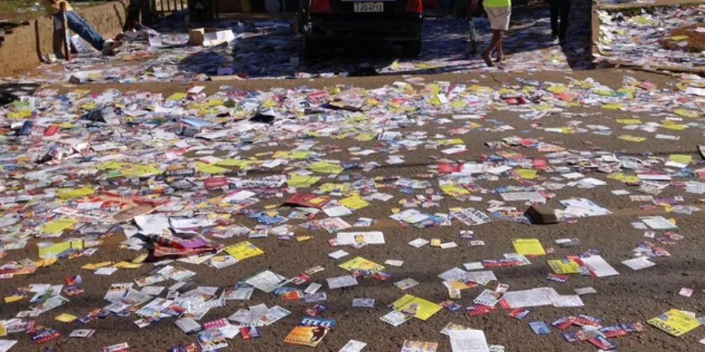 Material de campanha foi apreendido em Ponta Grossa, Arapoti, Jaguariaíva e Castro nesta manhã