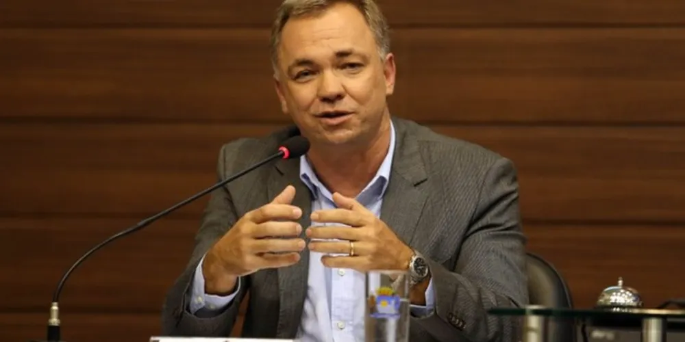 Com 100% das urnas apuradas às 19h50, segundo o Tribunal Superior Eleitoral (TSE), o candidato levou 53,46%.
