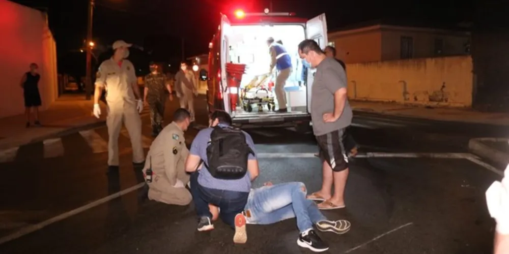 Piloto da moto foi levado ao hospital com ferimentos considerados graves