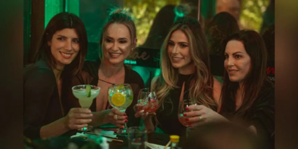 Maristela Diehl, Kely Moraes, Talirian Angiéllen de Faria e Ana Paula Pádua de Carvalho
