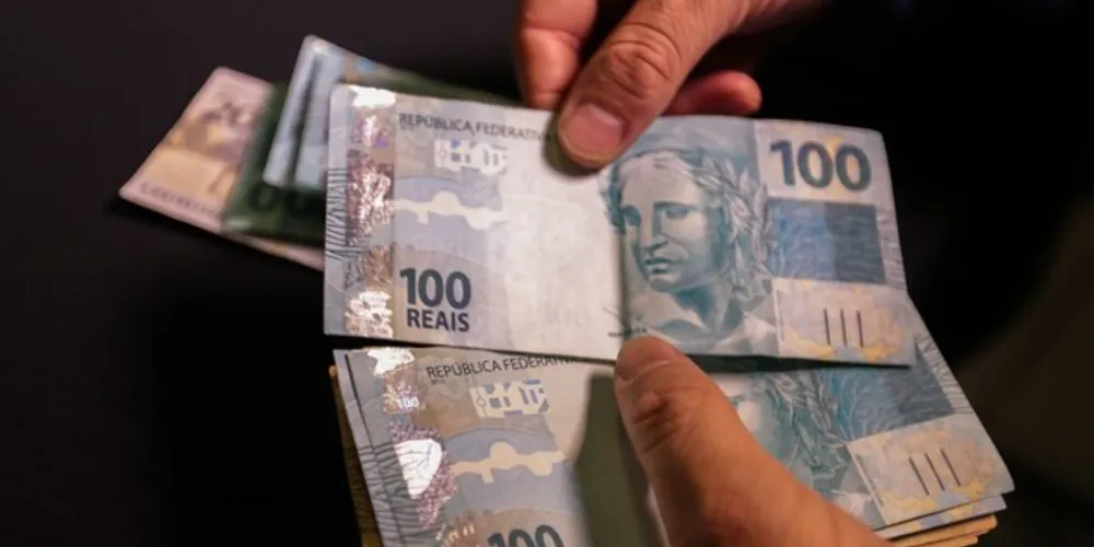 Trabalhador com jornada reduzida deve receber 13º e férias integrais