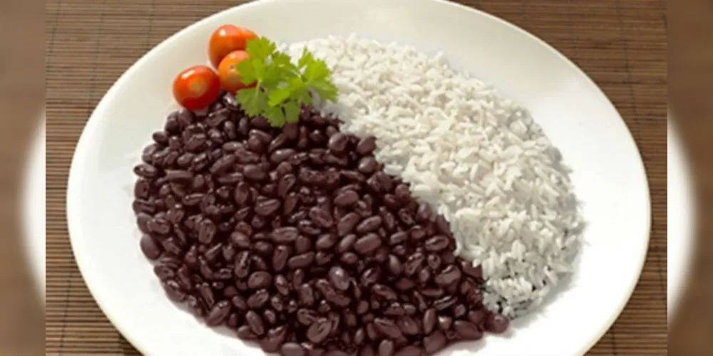 Comida brasileira continua sendo o prato predileto dos brasileiros.