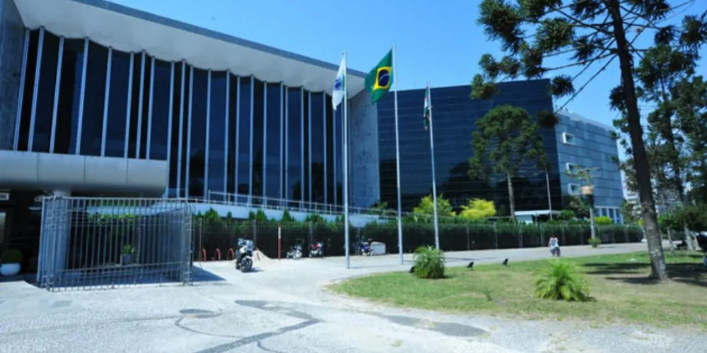 O descumprimento da ordem de reintegração de posse poder resultar em multa diária de R$ 30 mil.
