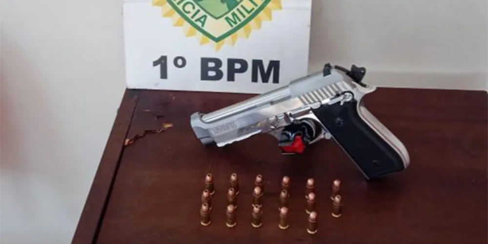 Suspeito tinha registro da arma, mas não podia portá-la, segundo a PM